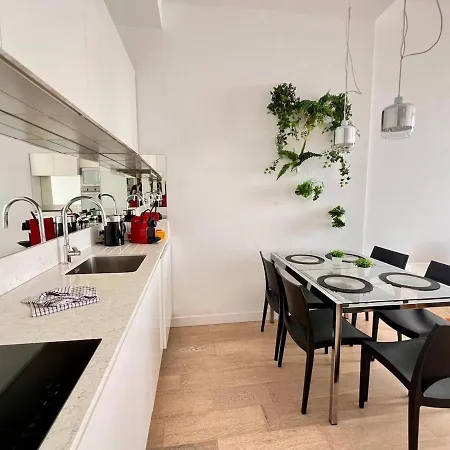 Apartment Les Hirondelles, 3-room With Magnificent Sea View Menton